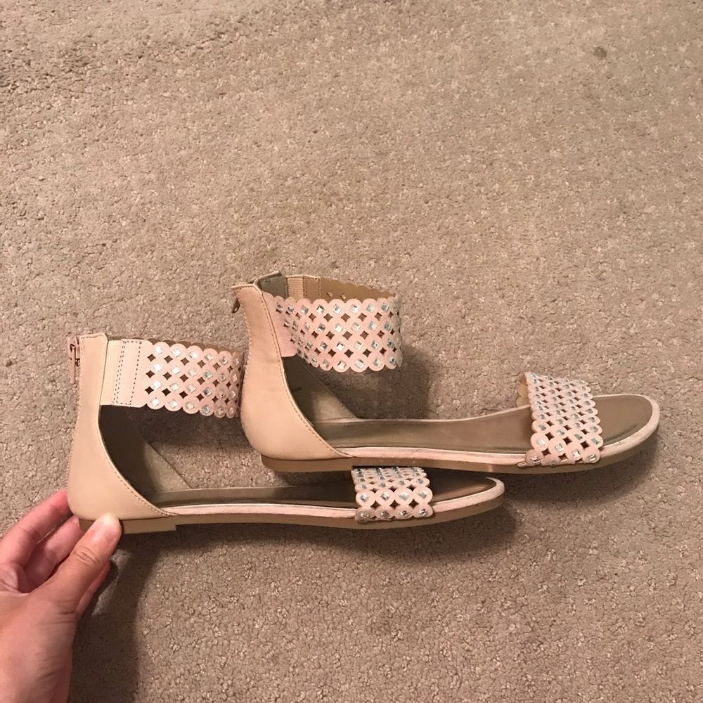 Yellow Box Sandals  - Picture 3 of 6
